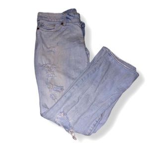 American Eagle 90s Distressed Regular Straight Leg Denim Mom Jeans Light Wash